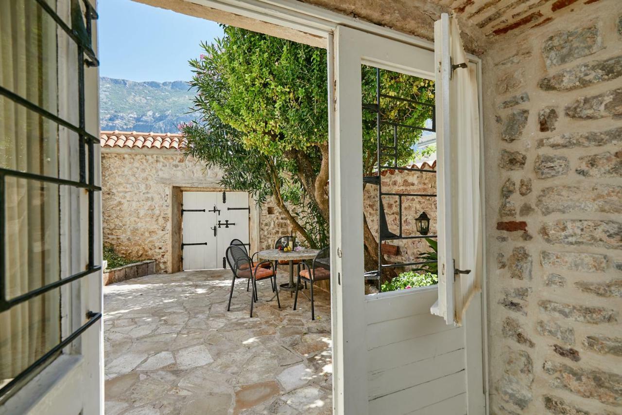 Mediterranean Holiday House & Apartments Котор Экстерьер фото