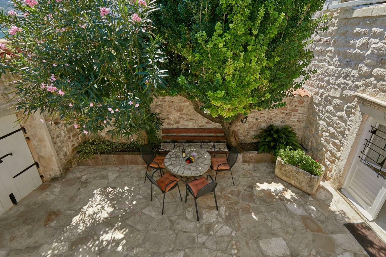 Mediterranean Holiday House & Apartments Котор Экстерьер фото