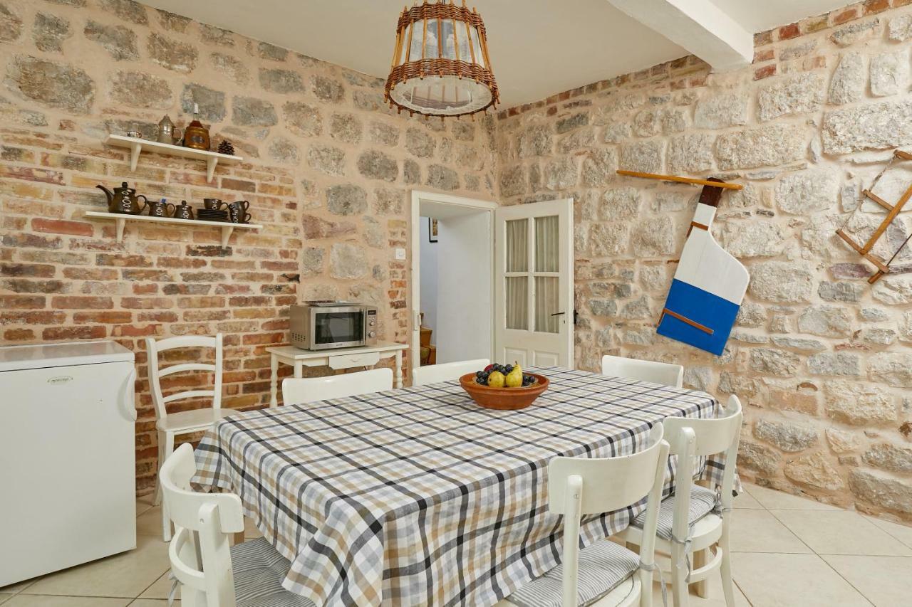 Mediterranean Holiday House & Apartments Котор Экстерьер фото