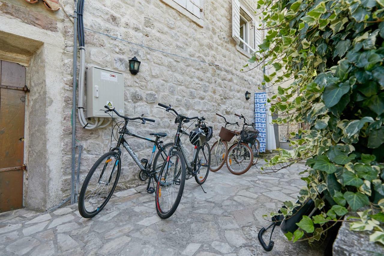Mediterranean Holiday House & Apartments Котор Экстерьер фото